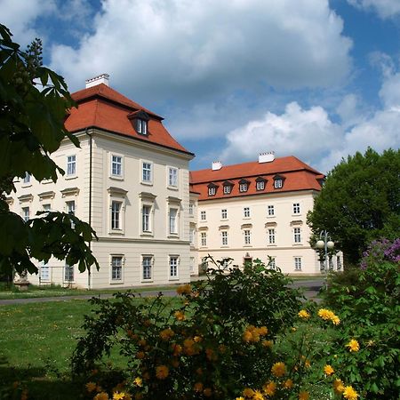 Zámek Napajedla Hotel Kültér fotó
