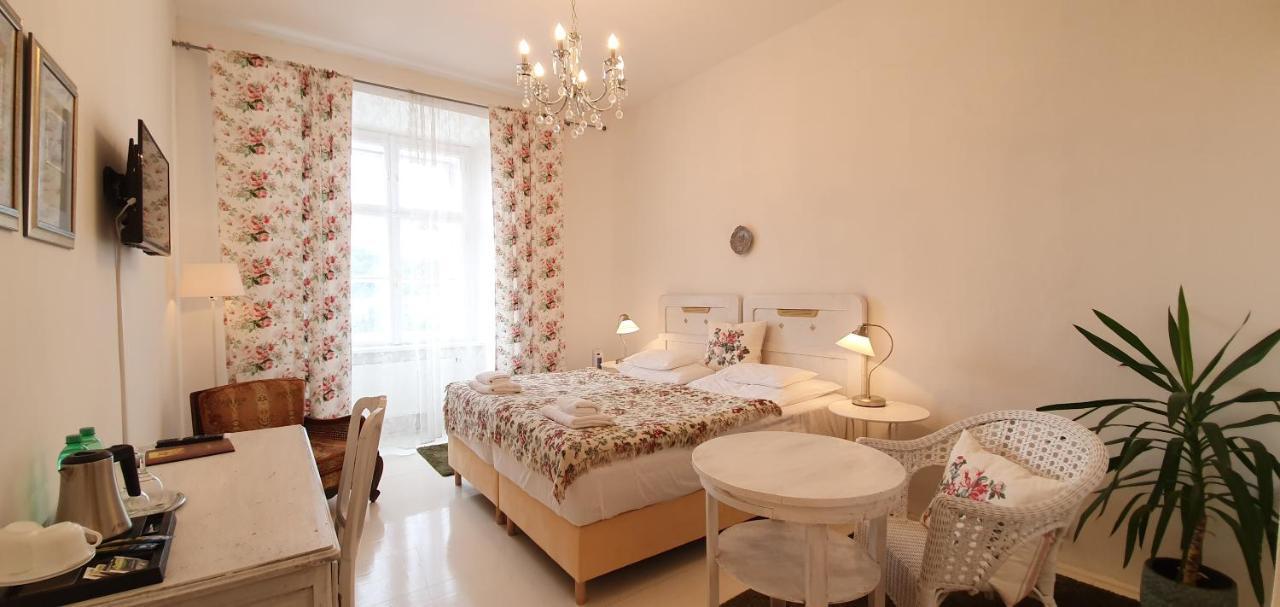 Zámek Napajedla Hotel Kültér fotó